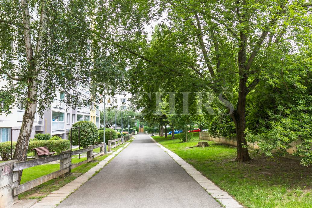 Prodej bytu 4+1 se dvěma lodžiemi, OV, 83m2, ul. Píškova 1958/36, Praha 5 - Stodůlky