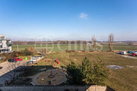 Pronájem bytu 2+kk s balkonem, OV, 45m2, ul. Žitná 1871, Hostivice, okr. Praha-západ