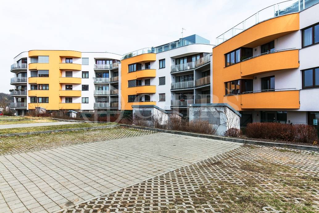 Pronájem bytu 3+kk, OV, 109m2, ul. V Zářezu 902/4, Praha 5 - Jinonice