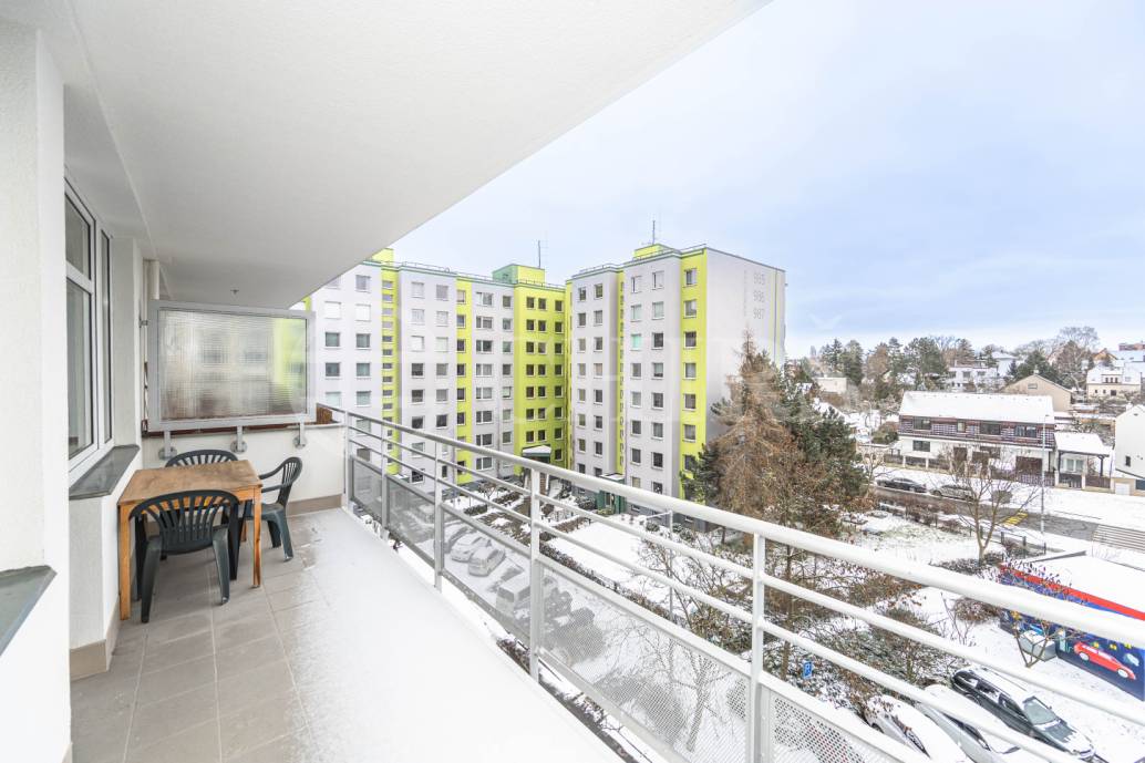 Prodej bytu 2+kk s balkonem, OV, 68m2, ul. Trnkovo náměstí 1112/1, Praha 5 - Hlubočepy