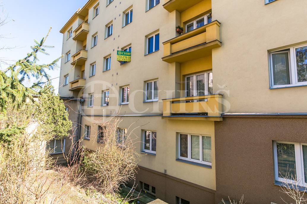 Prodej bytu 1+1 s halou, OV, 50 m2, ul. Mládeže 1640/20, Praha 6 - Břevnov