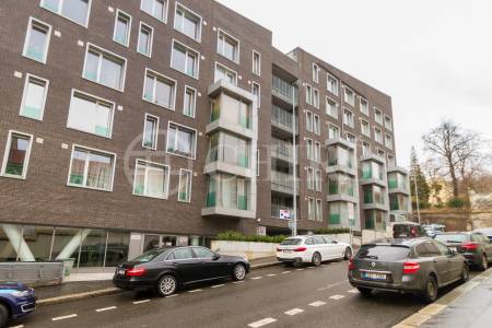 Prodej bytu 2+kk s balkonem, OV, 68m2, ul. Švédská 1010/15, Praha 5 - Smíchov