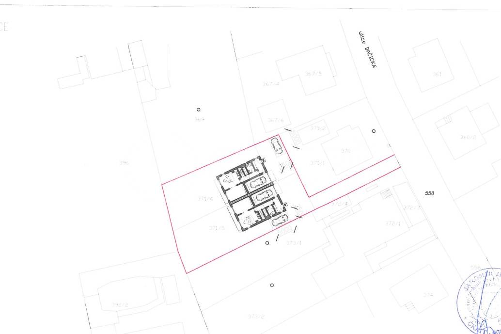 Prodej řadového rodinného domu 5+1 s garáží, balkónem a terasou, 185 m2, ul. Dačická, Praha 10 - Horní Měcholupy