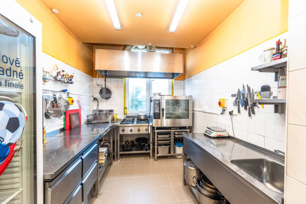 Pronájem restaurace, OV, 123 m2, ul. Běhounkova, Praha 13 - Stodůlky.
