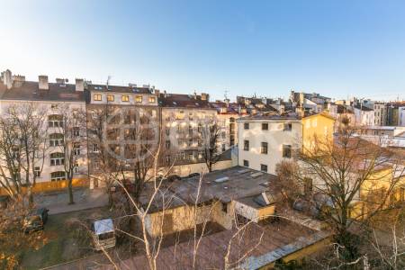 Prodej bytu 3+1, OV, 74m2, ul. Bulharská 1401/38, Praha 10 - Vršovice