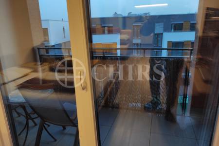 Pronájem bytu 1+kk 34 m² Výstavní, Praha - Háje.