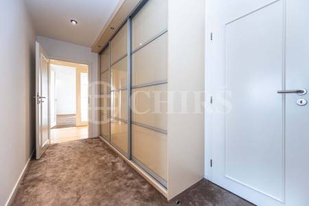 Prodej bytu 4+1 s balkonem, lodžií, sklepem a garážovými stáními, OV, 172m2, ul. Klausova 1361/13a, Praha 5 - Stodůlky