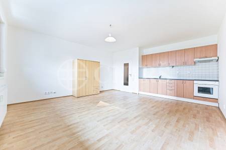 Prodej ateliéru 1+kk, OV, 37m2, ul.  Sluneční náměstí 2588/14, Praha 5 - Stodůlky