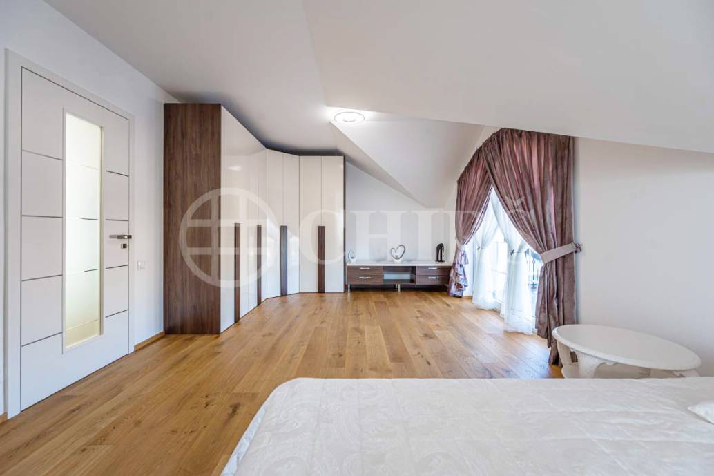 Prodej rodinného domu 5+kk, OV, 310 m2, ul. Liliová 1095, Chýně