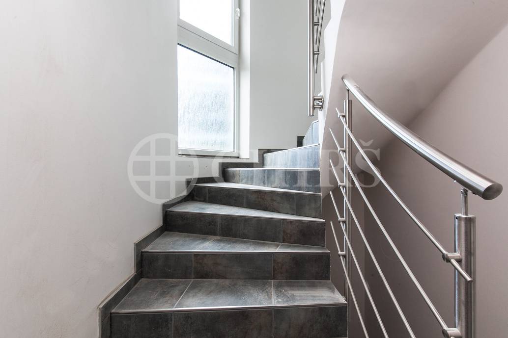 Prodej RD, 8+2, OV, 234m2, ul. Sulická 370/6, P-4 Lhotka