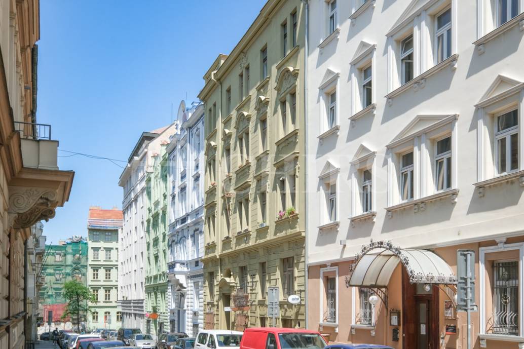 Pronájem bytu 1+kk, OV, 21 m2, ul. Salmovská 1517/14, Praha 2 - Nové město