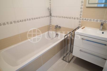 Pronájem bytu 3+kk se zahrádkou, OV, 84m2 + 50m2 zahrada, ul. Litovická 676, Hostivice
