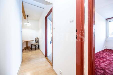 Prodej bytu 2+kk s lodžií, DV, 45m2, ul. Slévačská 902/11, Praha 9 - Hloubětín