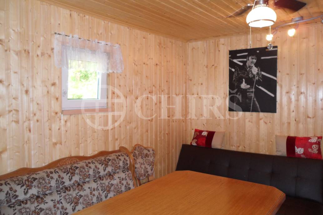 Prodej zrekonstruované chaty 2+1/Z, OV, 49m2, Praha 5 - Slivenec