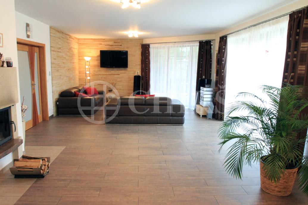Prodej rodinného domu 380m2, OV, - Velké Přítočno (okres Kladno)