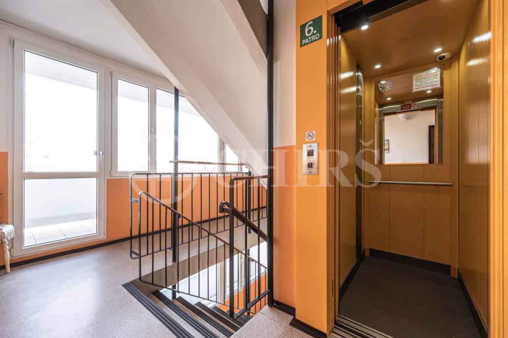 Pronájem bytu 1+kk, OV, 26m2, ul. Ústecká 3046, Kladno - Kročehlavy