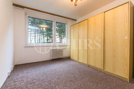Pronájem bytu 3+1 s lodžií, DV, 81m2, ul. Borovanského 2379/18, Praha 13 - Velká Ohrada