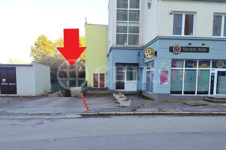 Prodej garáže, OV, 18 m2, ul. Nušlova 2515/4, Praha 5 - Stodůlky