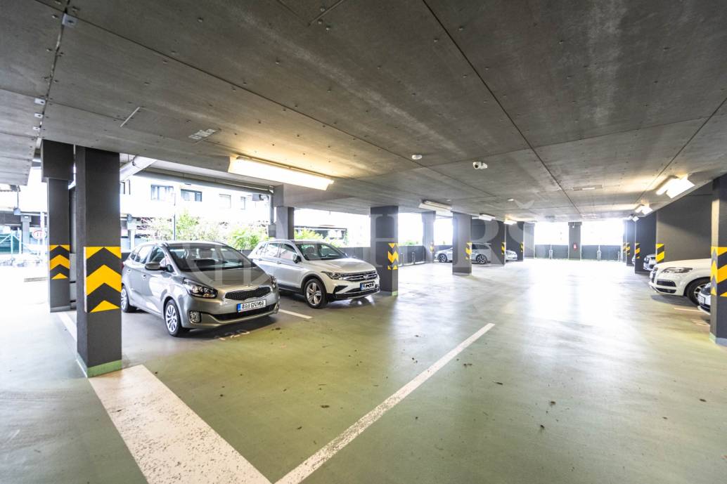 Prodej bytu 2+kk se dvěma balkony a garážovým stáním, OV, 74m2, Svitákova 2790/3, Praha 5 - Stodůlky