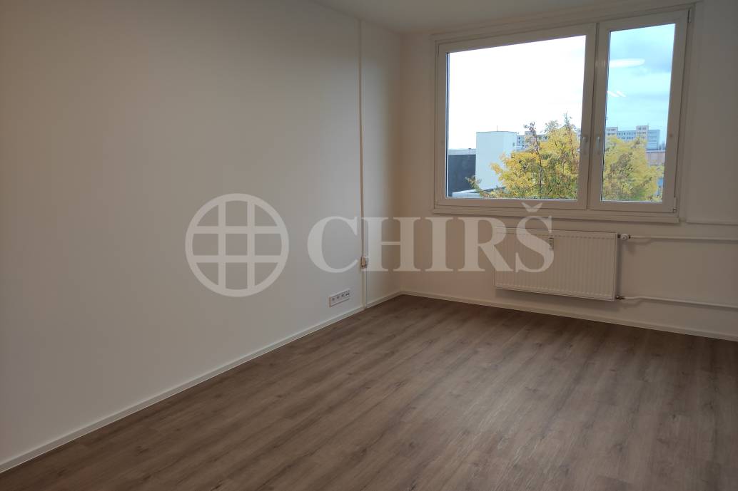 Pronájem bytu 2+kk, OV, 44 m2, ul. Kosmická 755/37, Praha 4 Háje. Pronájem bytu 2+kk, OV, 44 m2, ul. Kosmická 755/37, Praha 4 Háje.