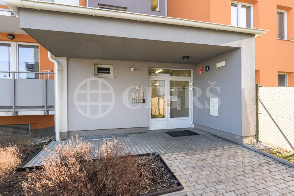 Prodej bytu 2+kk/T, 43 m2, OV, U Uhříněveské obory 6, Praha 10 - Uhříněves