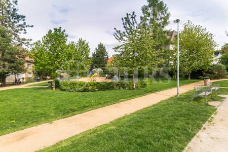 Pronájem bytu 4+kk, OV, 108m2, ul.  Čínská 717/13, Praha 6 - Bubeneč