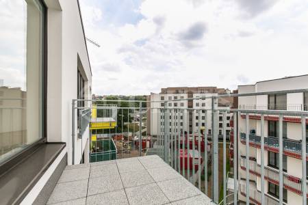 Pronájem bytu 2+kk s balkonem a 2x garážovým stáním, OV, 59m2, ul. Soukalova 2212/6b, Praha 4 - Modřany