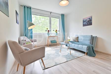 Prodej bytu 1+kk, DV, 29 m2, ul. Daškova 3086/26, Praha 4 - Modřany