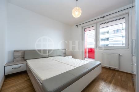 Pronájem bytu 3+kk se dvěma balkony, sklepem a garážovým stáním, OV, 81m2, ul. Pod Stolovou horou 984/5, Praha 5 – Jinonice