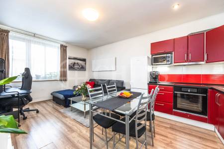 Prodej bytu 2+kk, OV, 48m2, ul. Nad Primaskou 895/43, Praha 10 - Strašnice