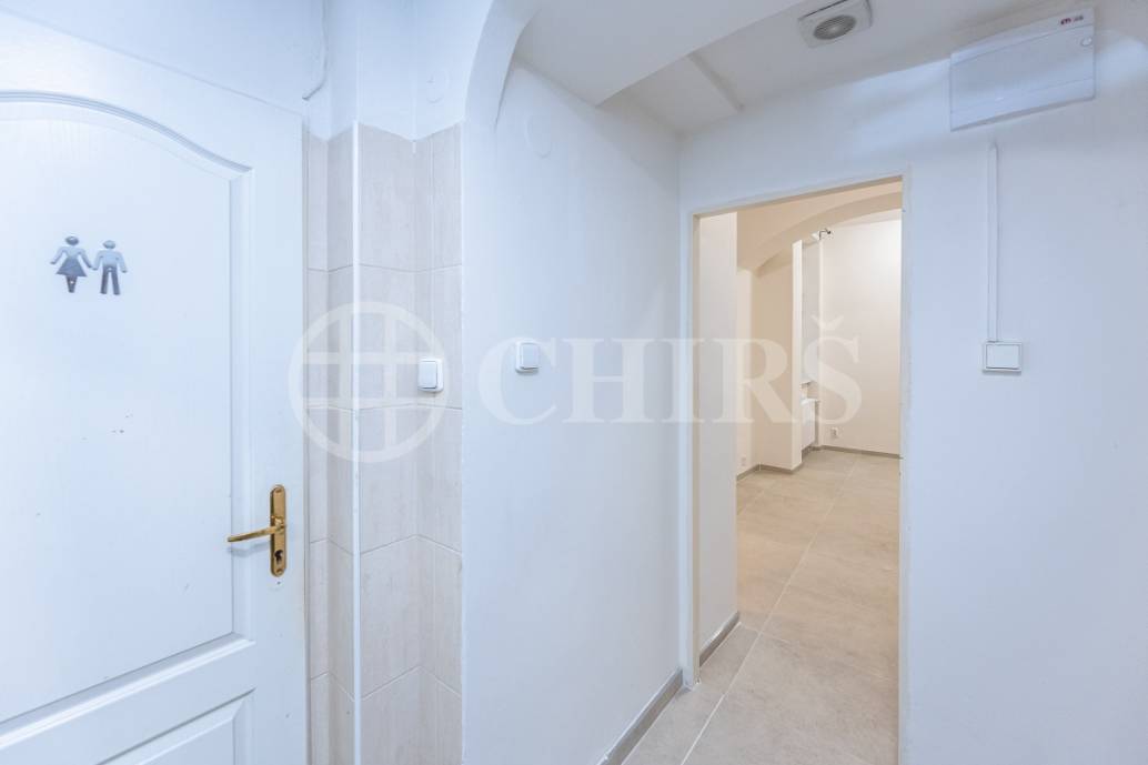 Pronájem komerčního prostoru, OV, 29 m2, ul. Salmovská 1517/14, Praha 2 - Nové město