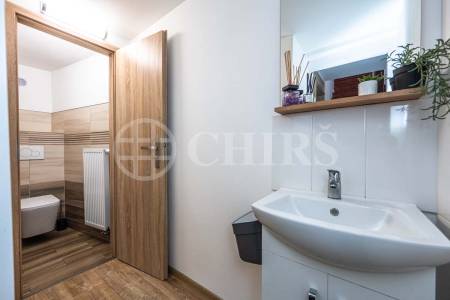 Prodej rodinného domu 6+kk s garáží a klubovnou, ul. Stradonická 28, obec Nižbor, okres Beroun