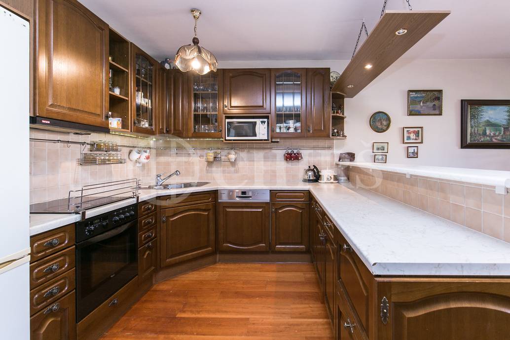 Prodej bytu 3+kk/L, OV, 82m2, ul. Kodymova 2538/10, Praha 5 - Hůrka