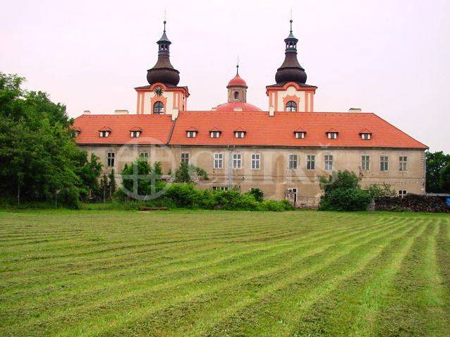 Prodej dominikánského kláštera , 3 500m2, Nové Dvory u Kutné Hory