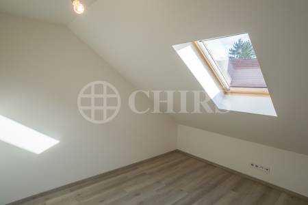 Pronájem bytu 3+kk se zahrádkou, OV, 84m2 + 50m2 zahrada, ul. Litovická 676, Hostivice