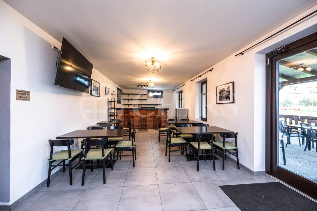Pronájem restaurace, OV, 140m2, ul. Husovo nám., Hostivice
