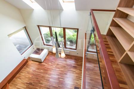 Prodej rodinného domu 6+1, 360 m2 s terasou,  zahradou, bazénem a garážovým stáním, Trnová 179, Trnová u Jíloviště 