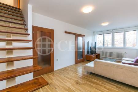 Prodej bytu 3+1, OV, 74m2, ul. Bulharská 1401/38, Praha 10 - Vršovice