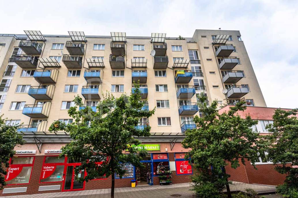 Pronájem bytu 1+kk s balkonem, OV, 31m2, ul. Petržílkova 1435/31, Praha  5 - Stodůlky