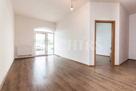 Prodej bytu 2+kk, OV, 41 m2, Komenského, Šestajovice 