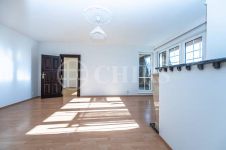 Prodej bytu 3+1 s  terasou, OV, 75 m², ul. Voskovcova 1075/61,  Praha 5 – Barrandov