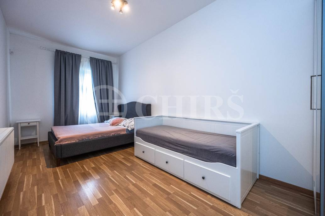 Pronájem bytu 1+kk, OV, 30 m2, ul. Husovo náměstí 10,  Hostivice