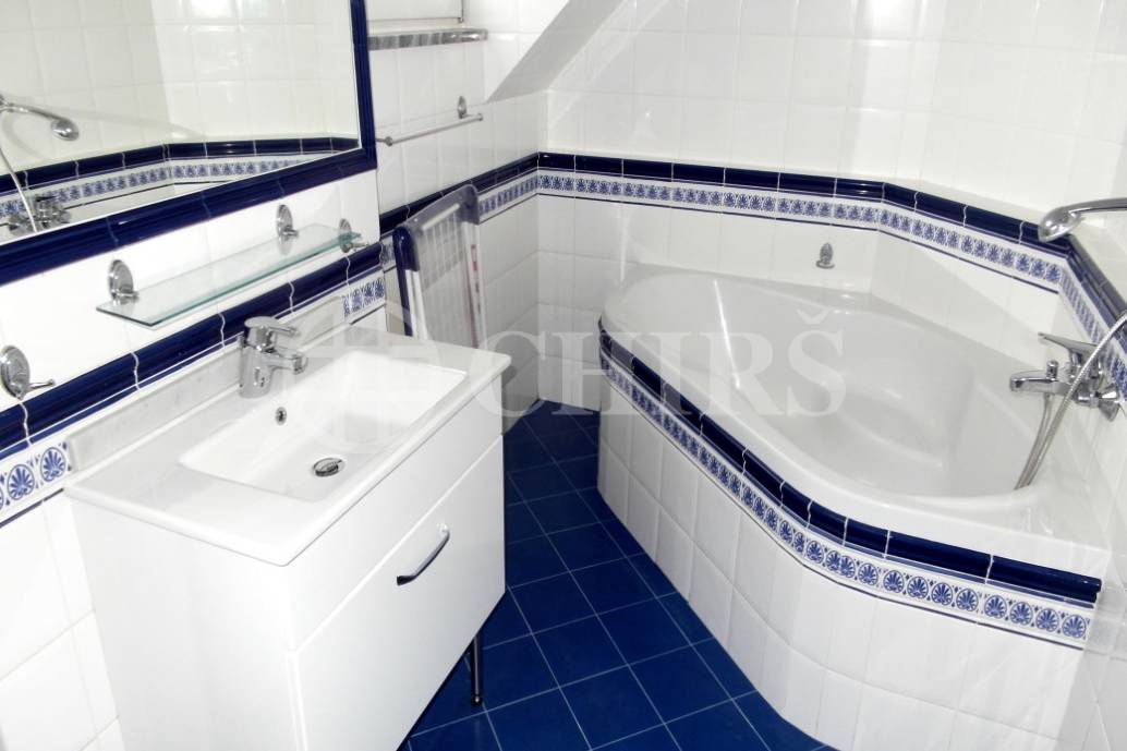 Pronájem luxusního bytu 4+kk, 147 m2, U třetí baterie, Praha 6.  