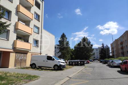 Prodej garáže v bytovém domě, 21 m2, ul. Starobylá 1008/19, P-4 Háje.