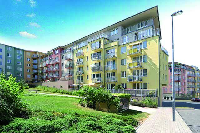 Pronájem bytu 2+kk/B/garážové stání, OV, ul. Merhoutova 429/4, P-4 Kunratice