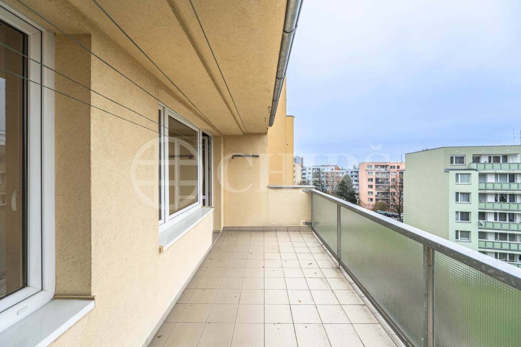 Prodej bytu 1+1 s balkonem a sklepem, DV, 65m², ul. Sartoriova 27/11, Praha 6 - Břevnov