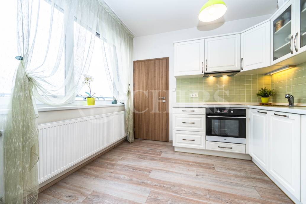 Prodej bytu 2+kk se dvěma balkony a garážovým stáním, OV, 74m2, Svitákova 2790/3, Praha 5 - Stodůlky