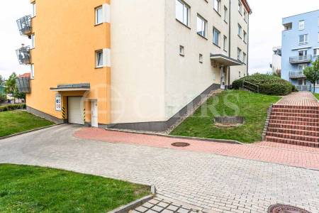 Prodej bytu 2+kk s terasou, OV, 54m2, ul. Harmonická 1416/19, Praha 5 - Stodůlky