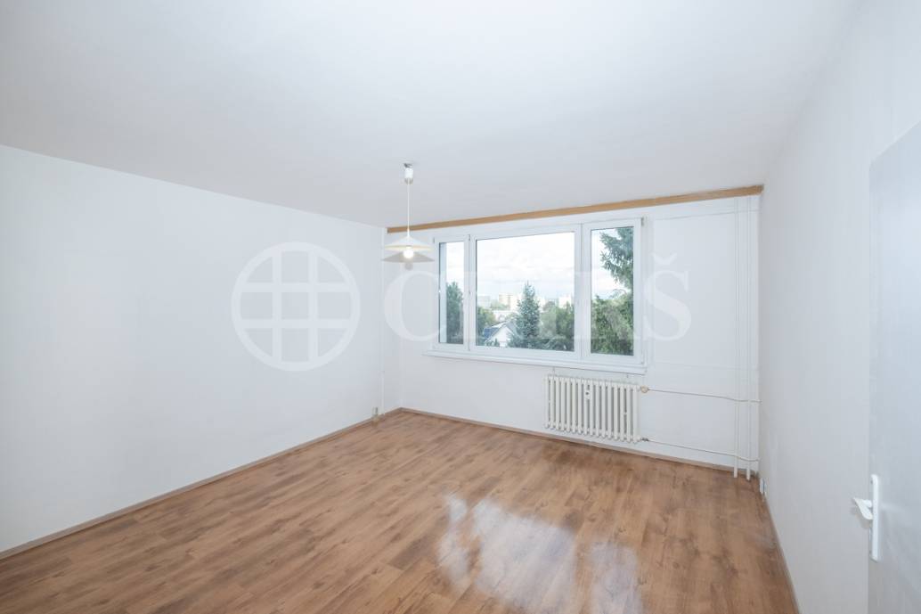 Prodej bytu 4+1, 75 m², OV, se sklepem, ul.Hviezdoslavova 501/9, Praha 11- Haje Prodej bytu 4+1, 75 m², OV, se sklepem, ul.Hviezdoslavova 501/9, Praha 11- Haje