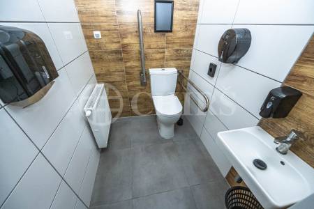 Pronájem restaurace, OV, 140m2, ul. Husovo nám., Hostivice